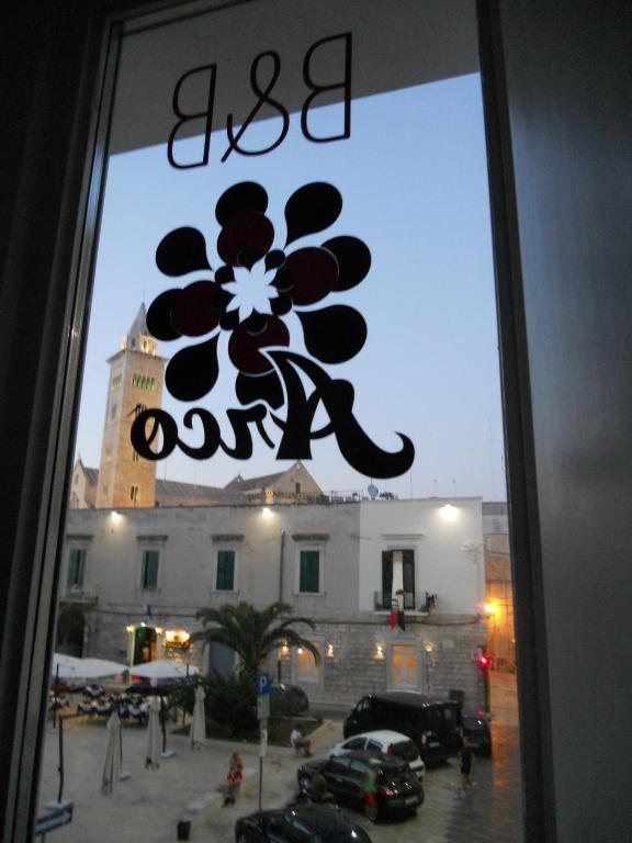 Arco' B&B Trani Cattedrale الغرفة الصورة